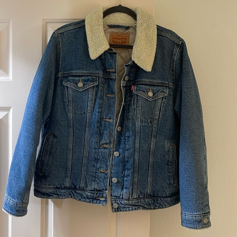 Levi’s Jean trucker jacket